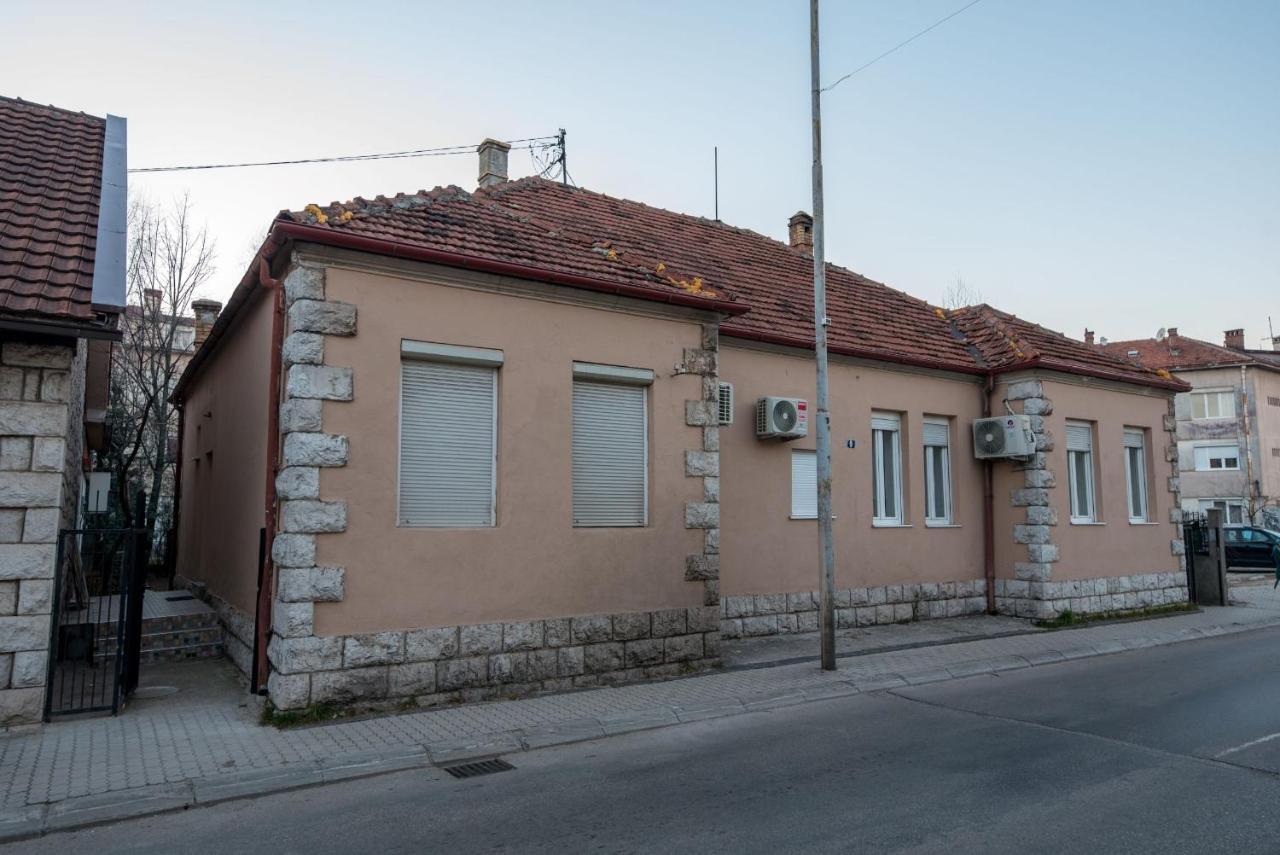 Hostel Evropa Niksic Luaran gambar